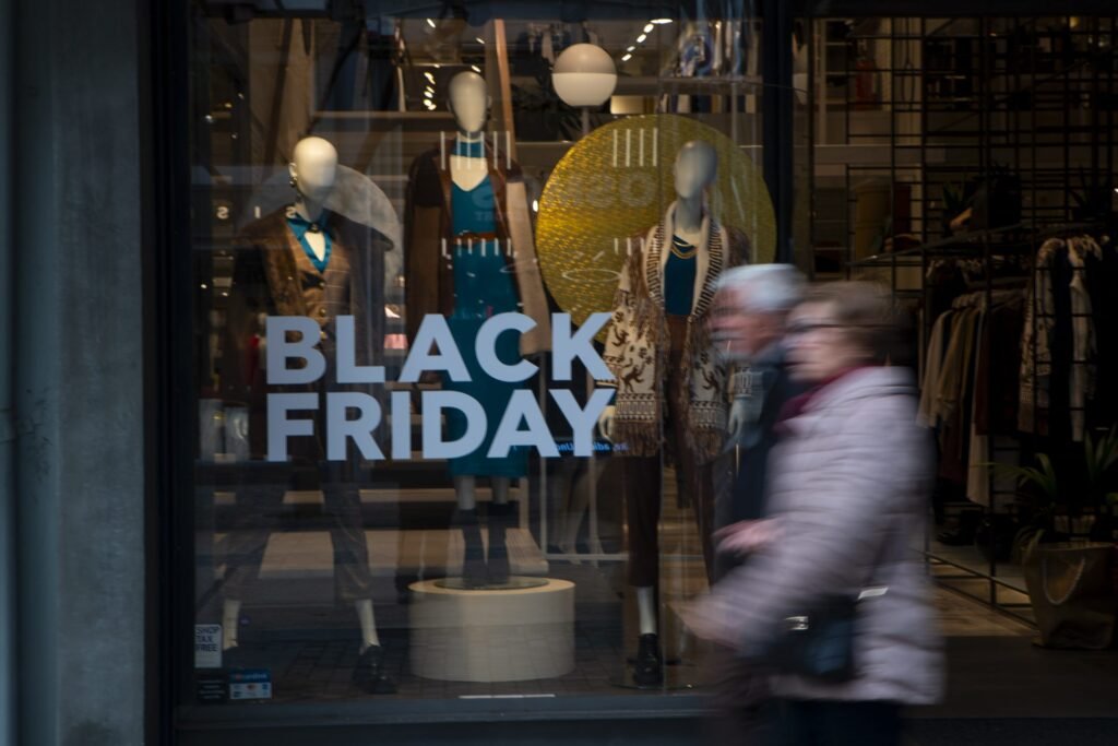 Black Friday: Στον… πάγο η αγορά μέχρι την τελευταία εβδομάδα Νοεμβρίου