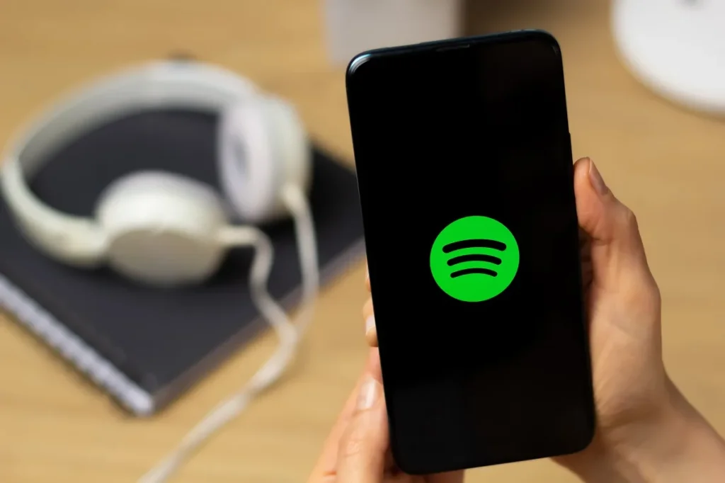 Πολυετής συνεργασία Spotify και Warner Music