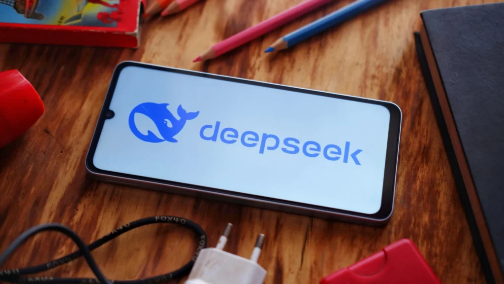 Η τεχνητή νοημοσύνη της DeepSeek μπαίνει σε τηλεοράσεις, ψυγεία και σκούπες