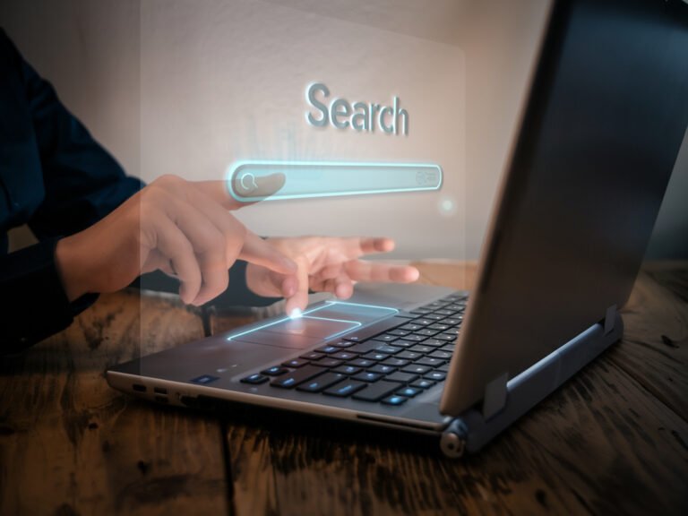 seo-concept-men-using-computer-with-seo-icon-analysis